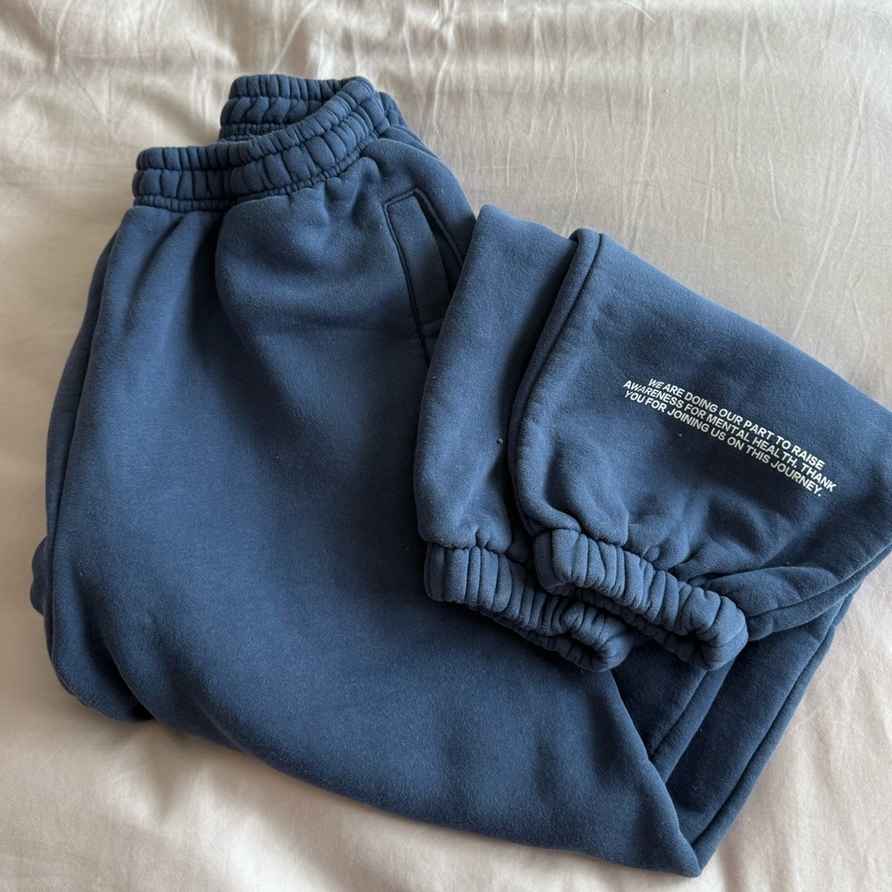 happy camp3r sweatpants